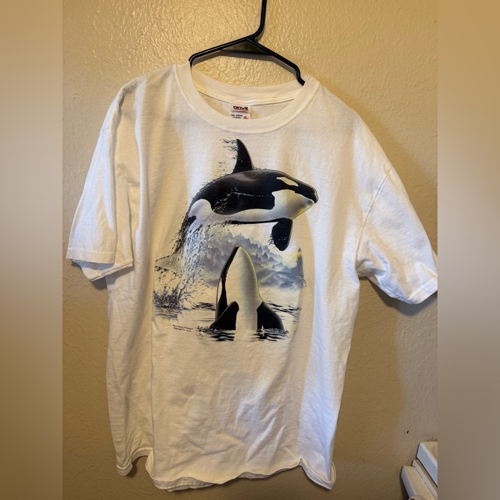 Y2K Vintage Alaska White Orca Graphic Tee